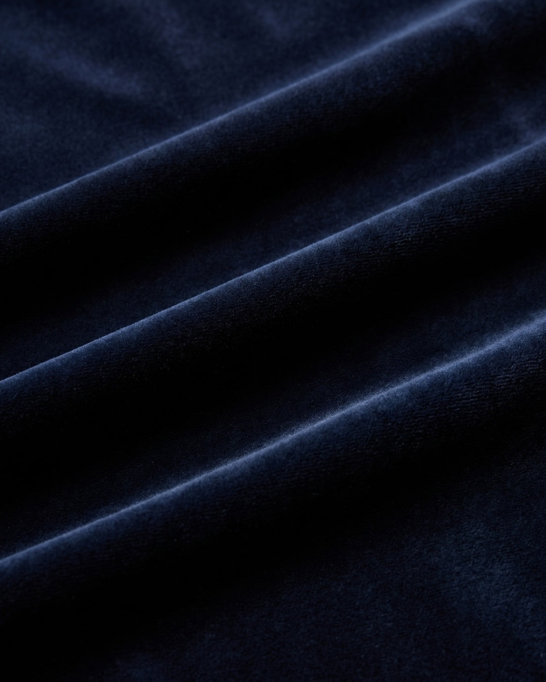 Marineblaues Abend-Sakko aus Samt, Tailored Fit, mit steigendem Revers