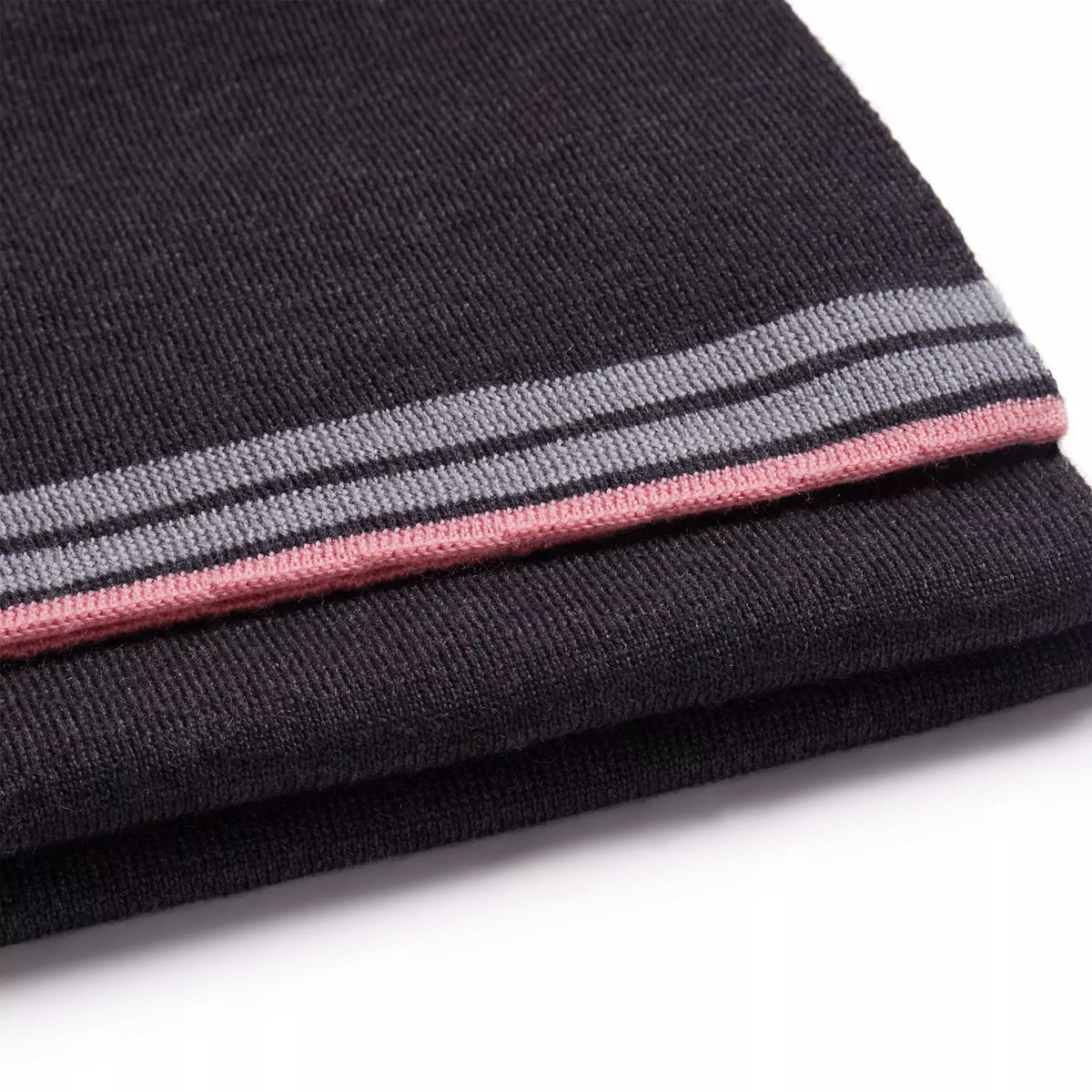 Graues Set aus Strickmütze & Schal aus Merinowolle