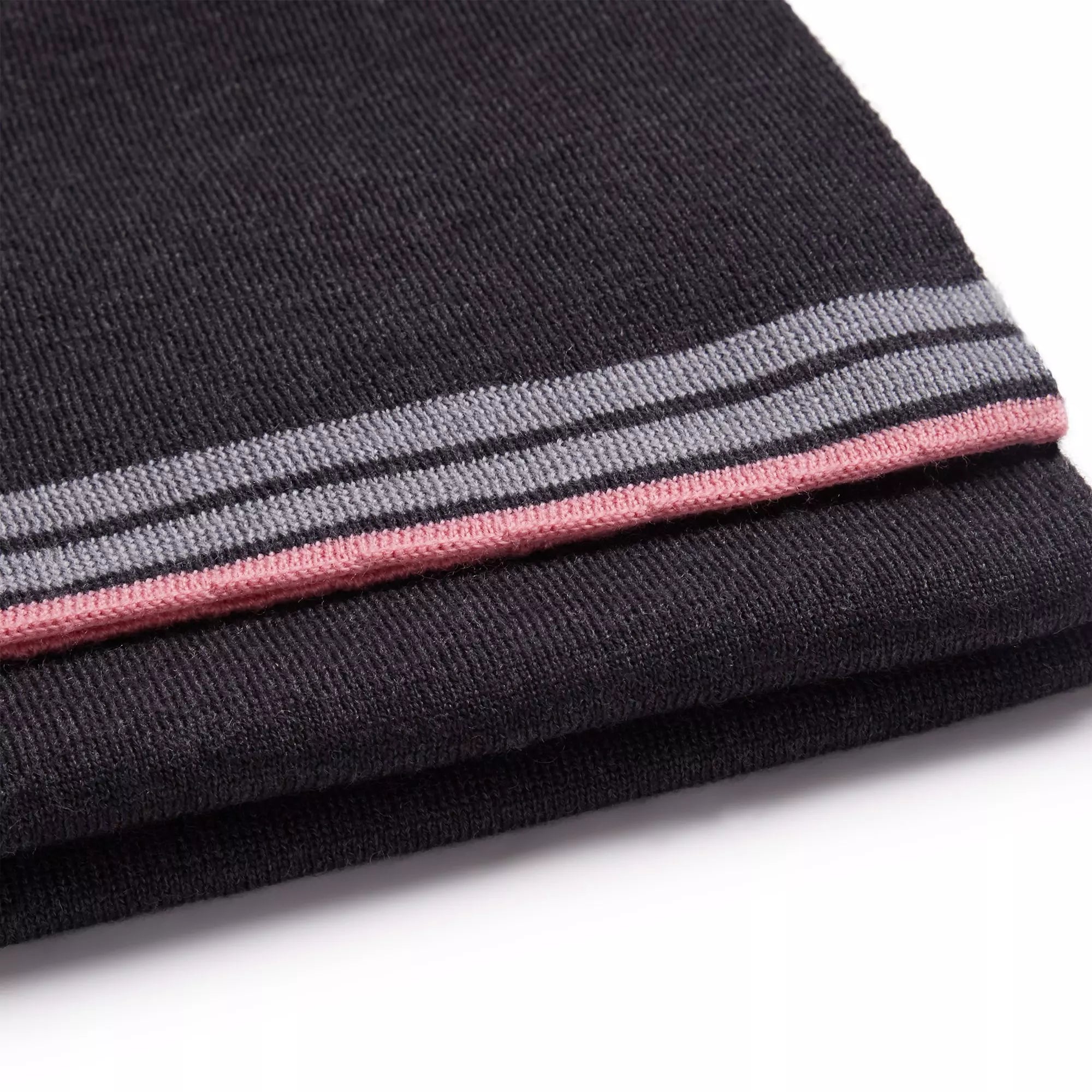 Graues Set aus Strickmütze & Schal aus Merinowolle